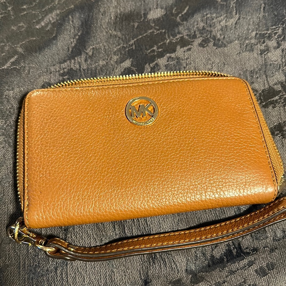 Leathet Wristlet